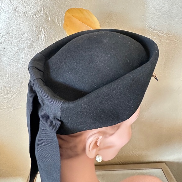 ICONIC 1940s\' BLACK FELT HAT main image 6